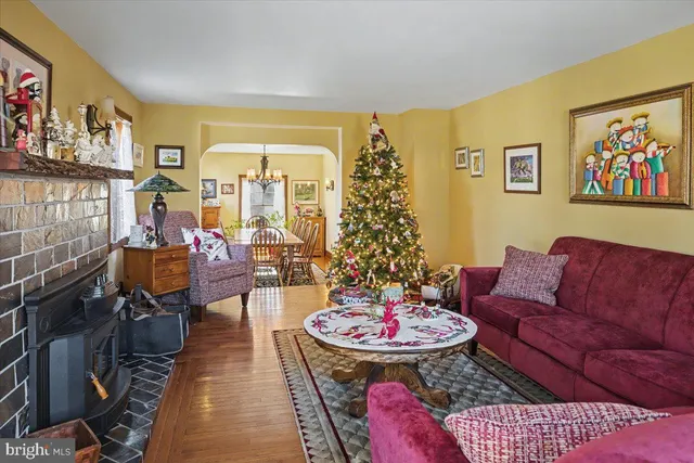 $500,000 | 210 East Montgomery Avenue, Hatboro, PA 19040