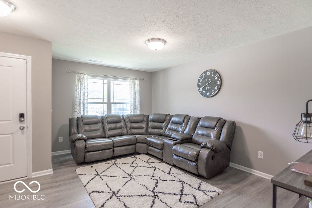 279 Rocky Road Greenfield, IN 46140 - Photo 4 of 37 Gallery Image 4