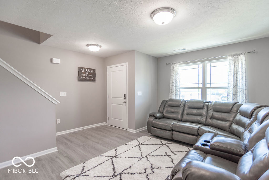 279 Rocky Road Greenfield, IN 46140 - Photo 5 of 37 Gallery Image 5