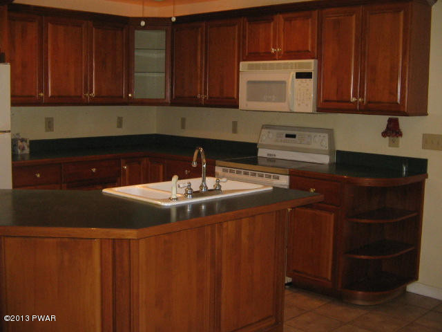 401 Canfield Road Tyler Hill, PA 18469 - Photo 3 of 31 Gallery Image 3