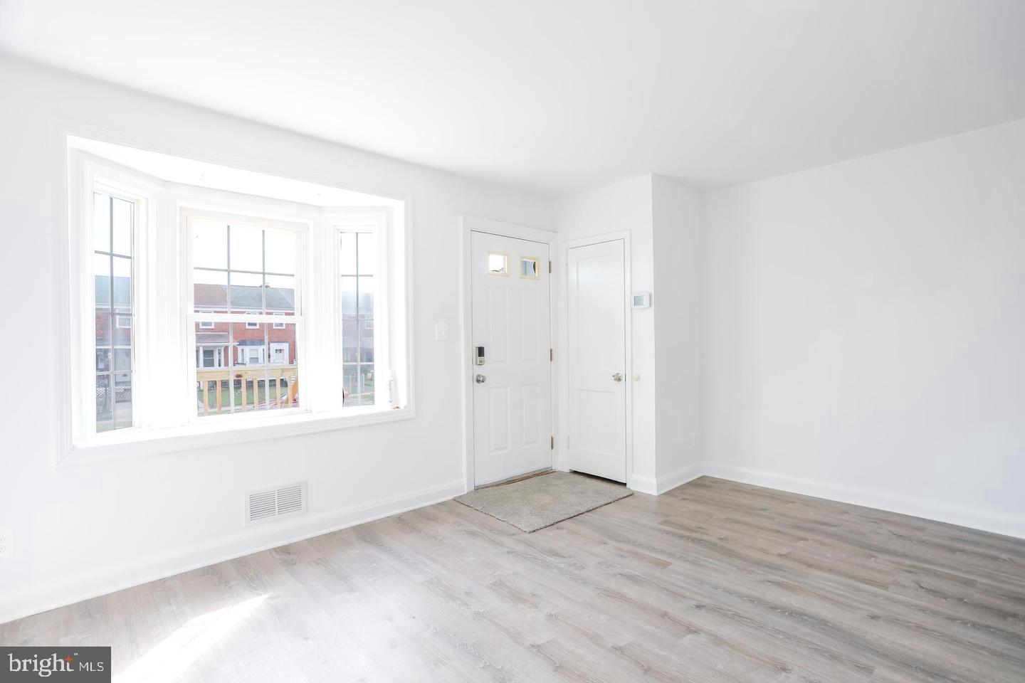 1046 Middlesex Road Baltimore, MD 21221 - Photo 5 of 19 Gallery Image 5