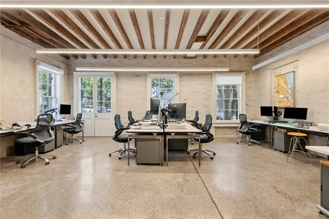 $2,495,000 | 2200 Prytania Street, New Orleans, LA 70130