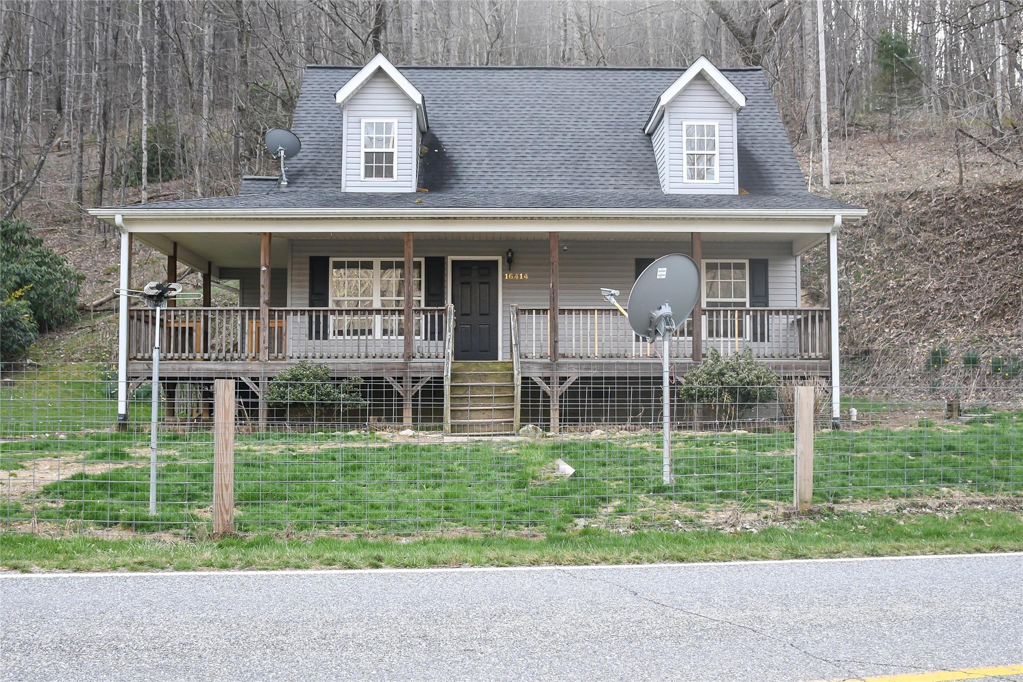 16414 Cruso Road Canton, NC 28716 - Photo 1 of 29 Gallery Image 1