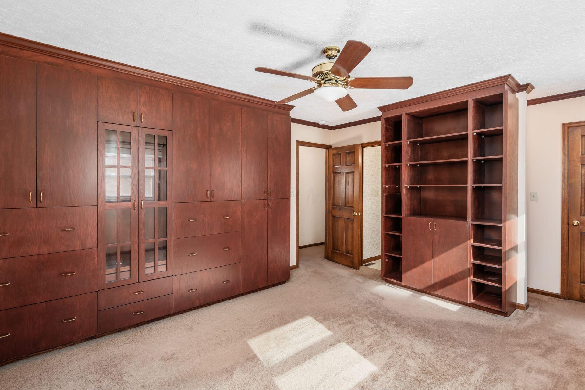 6945 Cooper Road Columbus, OH 43231 - Photo 24 of 48 025_4eefb1a07e_g cooper rd-65