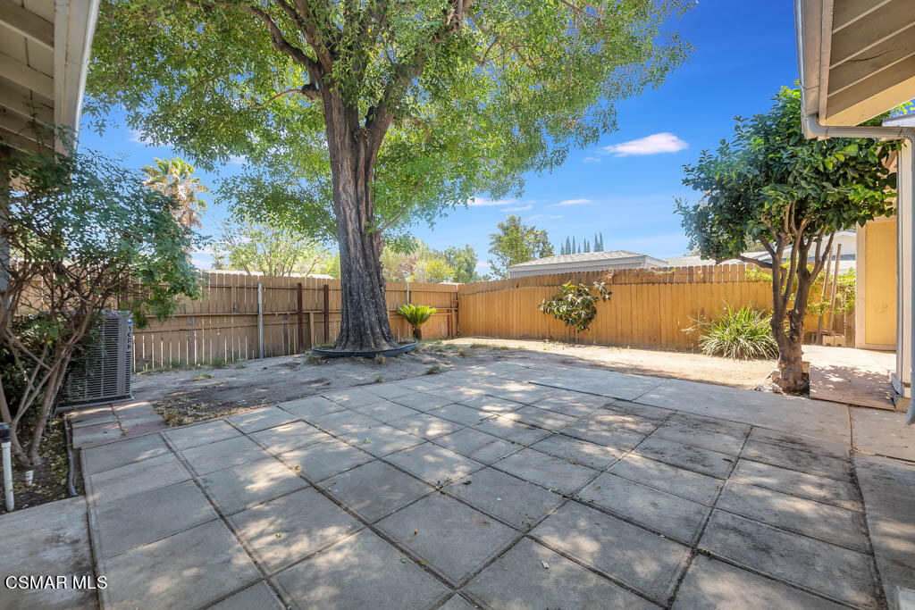 2039 Madrone Street Simi Valley, CA 93065 - Photo 24 of 35