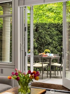 $3,100,000 | 721 Harvard Avenue East, Seattle, WA 98102