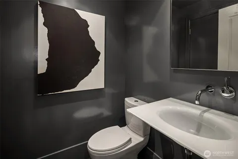 $3,100,000 | 721 Harvard Avenue East, Seattle, WA 98102