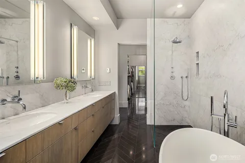 $3,100,000 | 721 Harvard Avenue East, Seattle, WA 98102