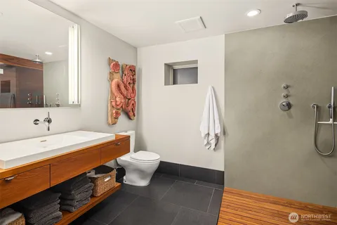 $3,100,000 | 721 Harvard Avenue East, Seattle, WA 98102