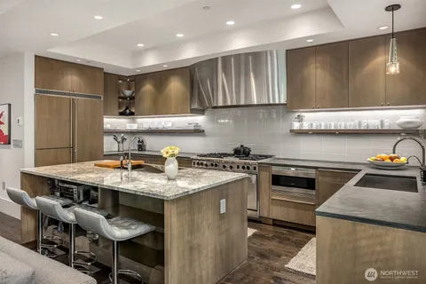 $3,100,000 | 721 Harvard Avenue East, Seattle, WA 98102