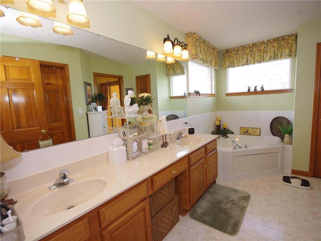 8135 Mathews Road Indianapolis, IN 46259 - Photo 17 of 24 Gallery Image 17
