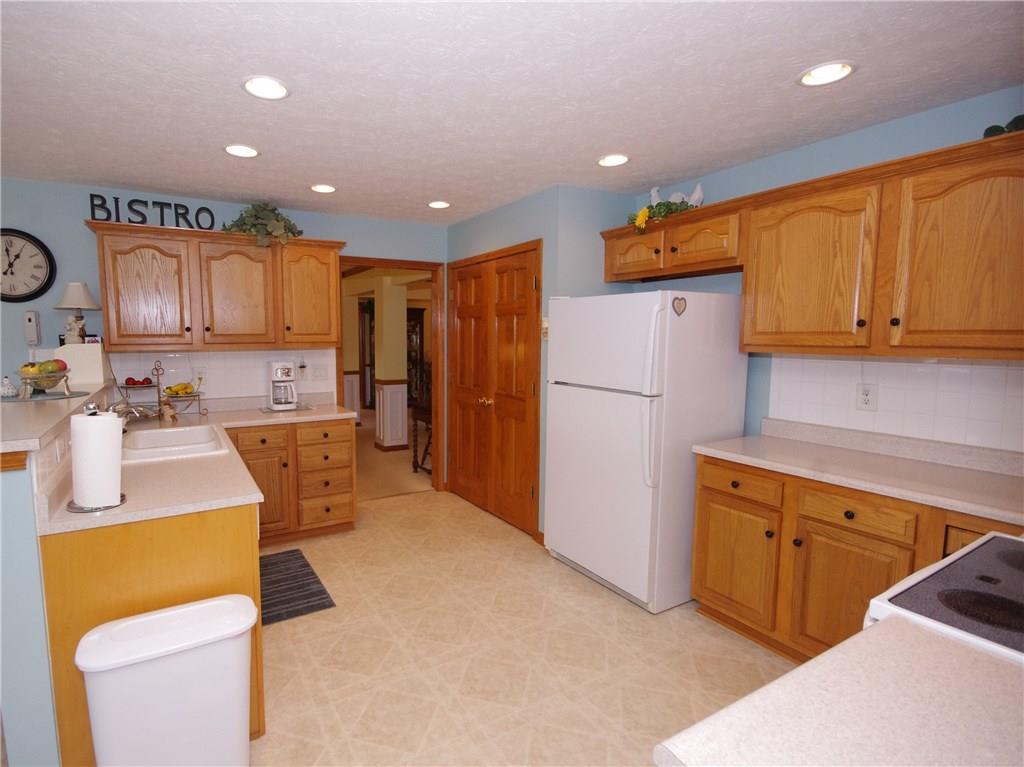 8135 Mathews Road Indianapolis, IN 46259 - Photo 10 of 24 Gallery Image 10