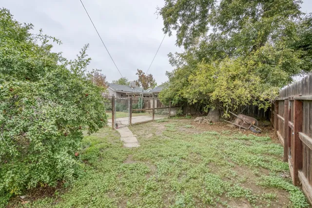 $269,900 | 2371 South Lily Avenue, Fresno, CA 93706