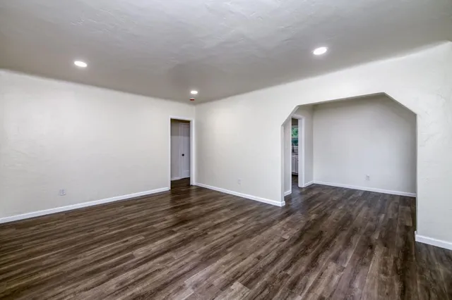 $269,900 | 2371 South Lily Avenue, Fresno, CA 93706