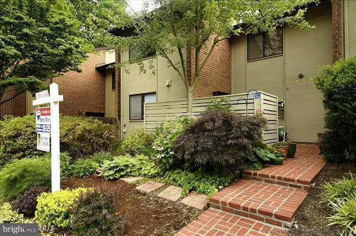 11711 Indian Ridge Road Reston, VA 20191 - Photo 1 of 30 Exterior (Front)