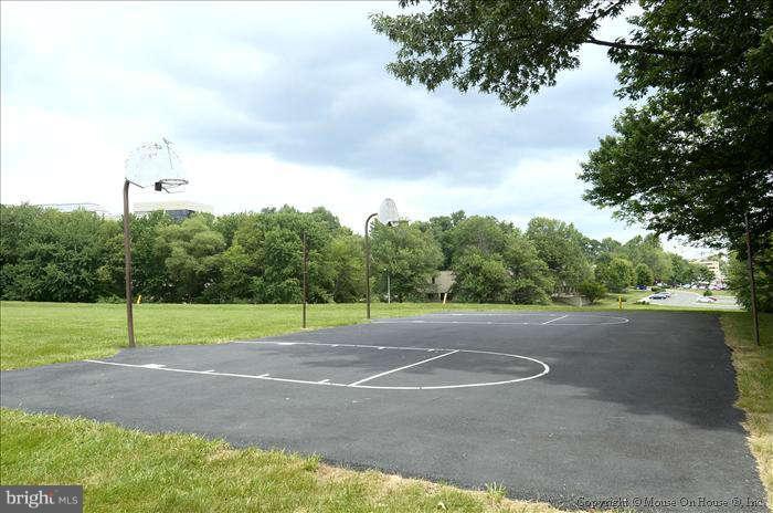 11711 Indian Ridge Road Reston, VA 20191 - Photo 22 of 30 Walk to Basketball Court