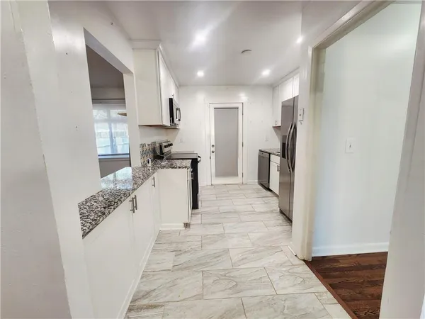 $1,800 | 3158 Cloverhurst Drive, Atlanta, GA 30344