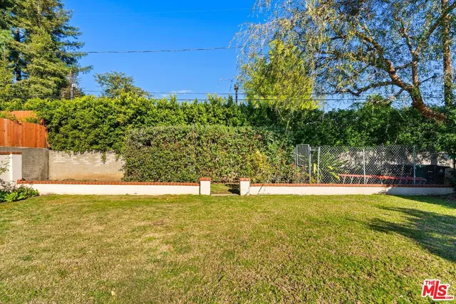 $8,500 | 17117 Weddington Street, Encino, CA 91316