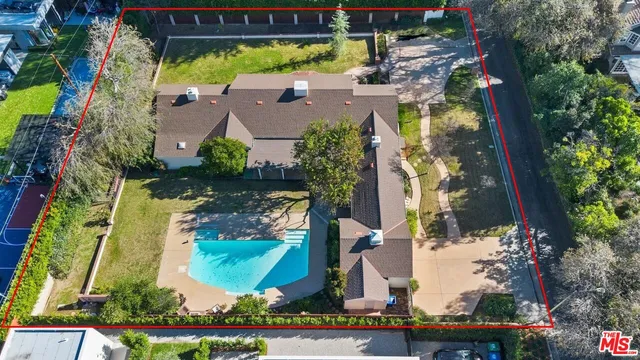 $8,500 | 17117 Weddington Street, Encino, CA 91316