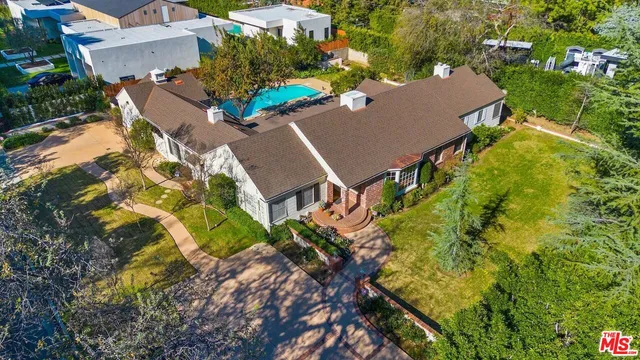 $8,500 | 17117 Weddington Street, Encino, CA 91316