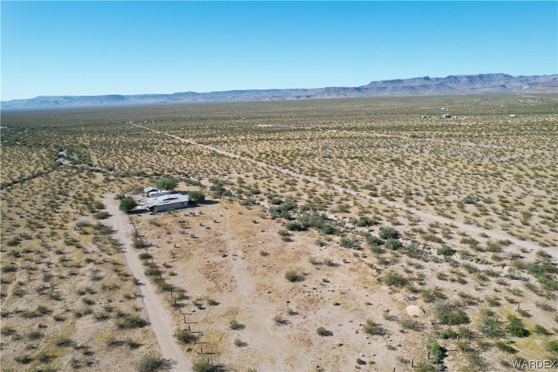 6136 Copperville Road Golden Valley, AZ 86413 - Photo 4 of 23