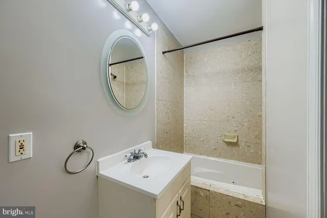 $1,850 | 1107 West Hamburg Street, Baltimore, MD 21230