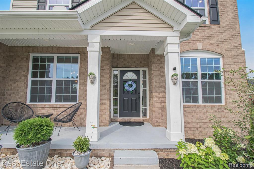 838 Balsam Circle Rochester Hills, MI 48307 - Photo 4 of 26