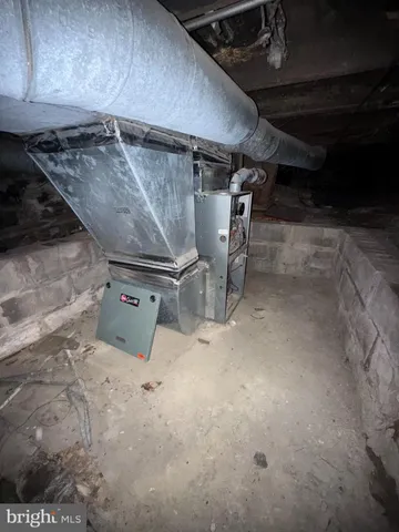 a view of utility room