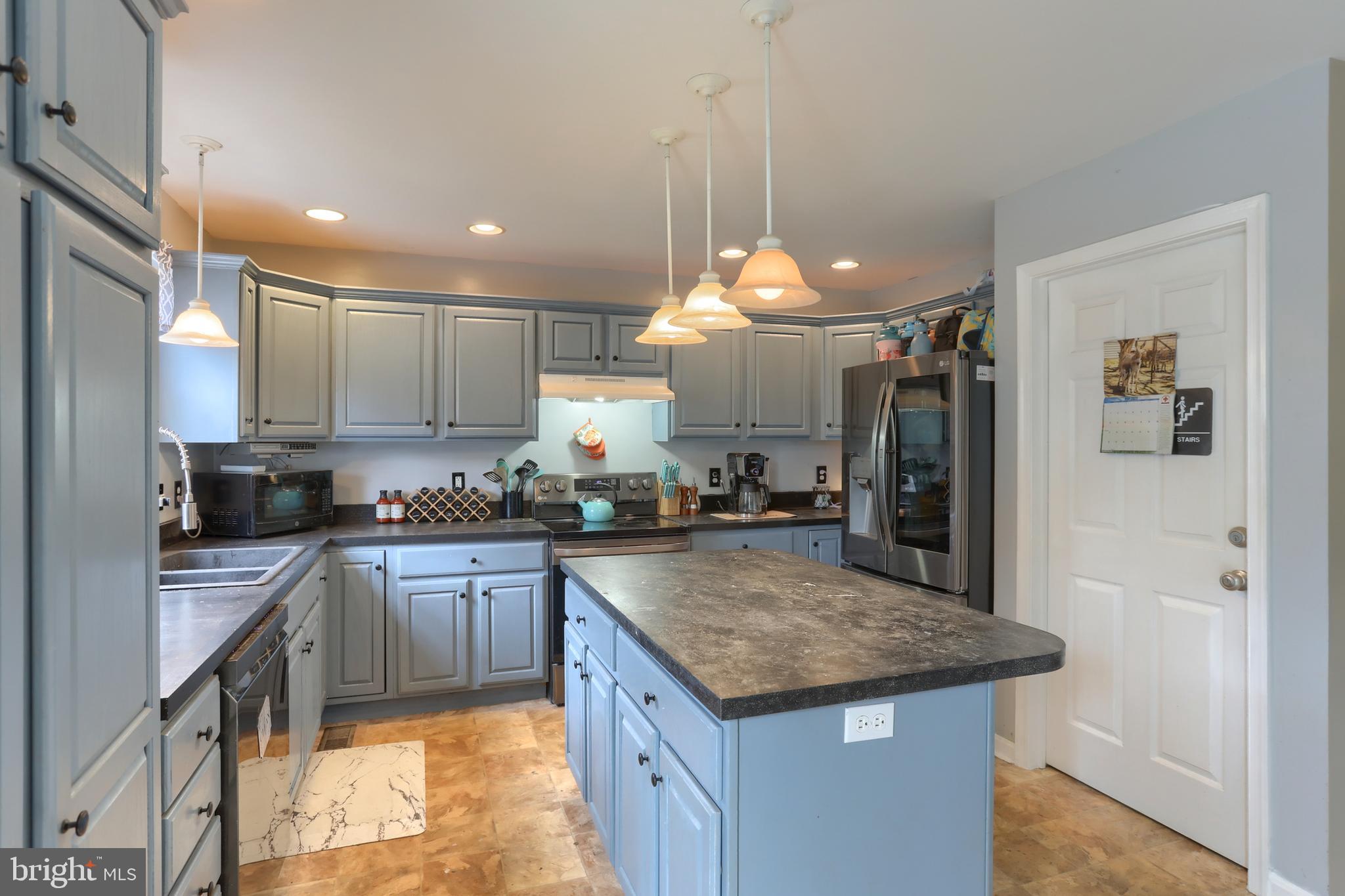 352 Old Farm Road Palmyra, PA 17078 - Photo 10 of 32 Gallery Image 10