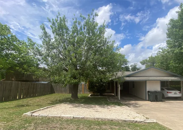 $1,700 | 12800 Old San Antonio Road, Unit A, Manchaca, TX 78652
