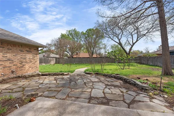 $2,800 | 1106 Almond Drive, Mansfield, TX 76063