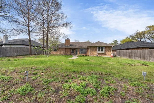 $2,800 | 1106 Almond Drive, Mansfield, TX 76063