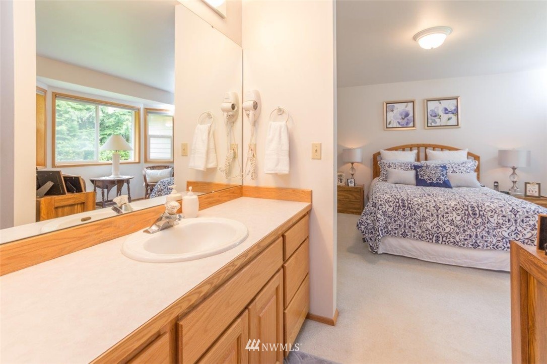 47 Robbins Road Nordland, WA 98358 - Photo 12 of 21 Gallery Image 12