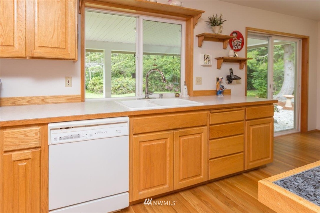 47 Robbins Road Nordland, WA 98358 - Photo 9 of 21 Gallery Image 9