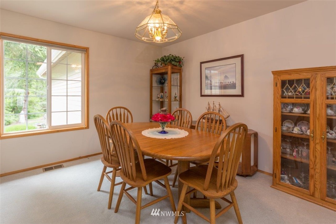 47 Robbins Road Nordland, WA 98358 - Photo 10 of 21 Gallery Image 10