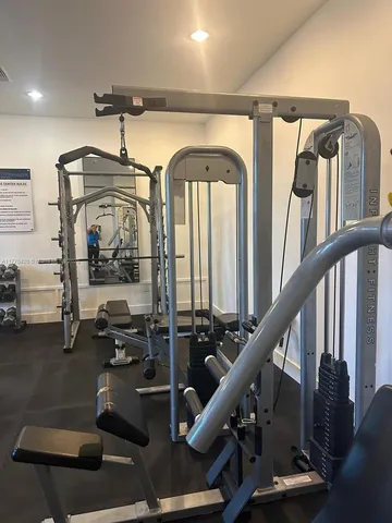 a view of utility room