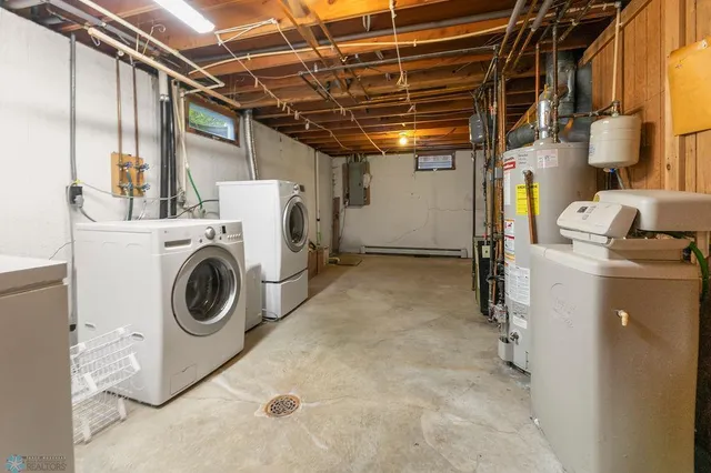 $397,500 | 3667 Evergreen Road North, Fargo, ND 58102