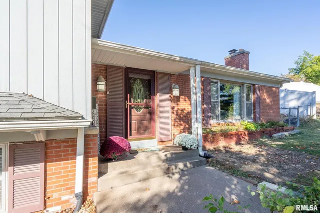 $187,500 | 2552 37th Avenue, Rock Island, IL 61201