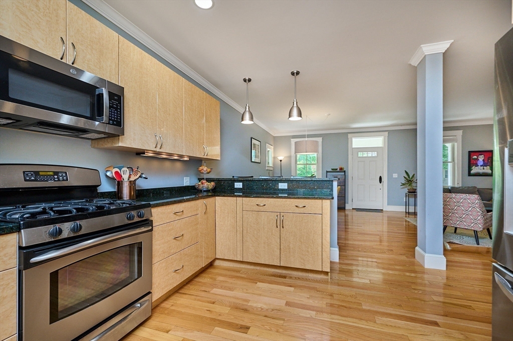 25 Union Street, Unit 2 Northampton, MA 01060 - Photo 14 of 37