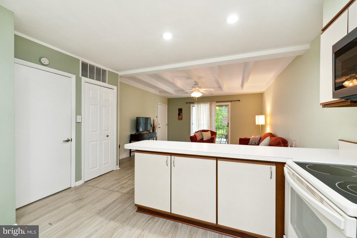 2 Center Road, Unit 2C4 Towson, MD 21286 - Photo 10 of 20 Kitchen