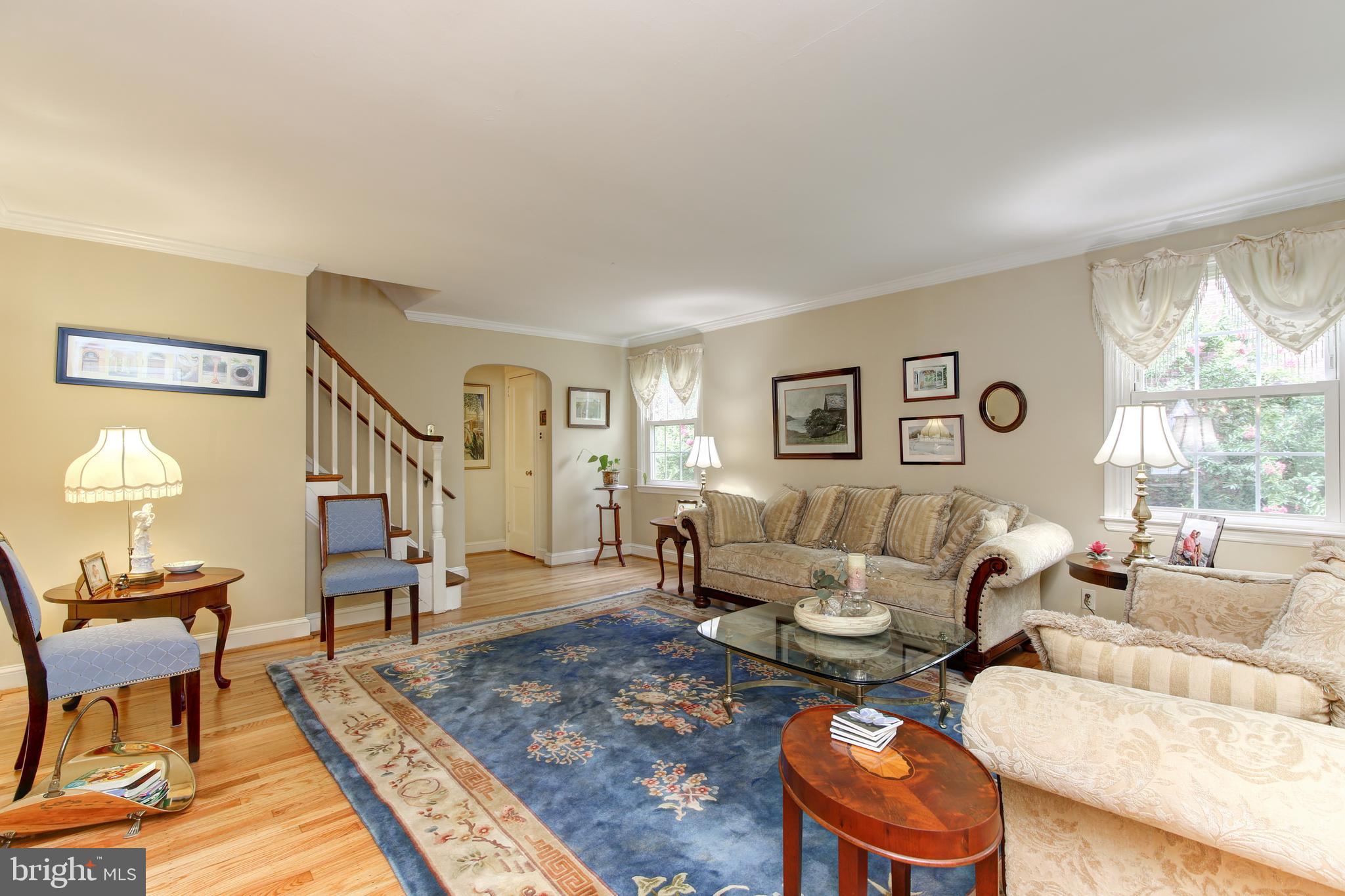 610 West Rolling Road Springfield, PA 19064 - Photo 13 of 34 Lots of light