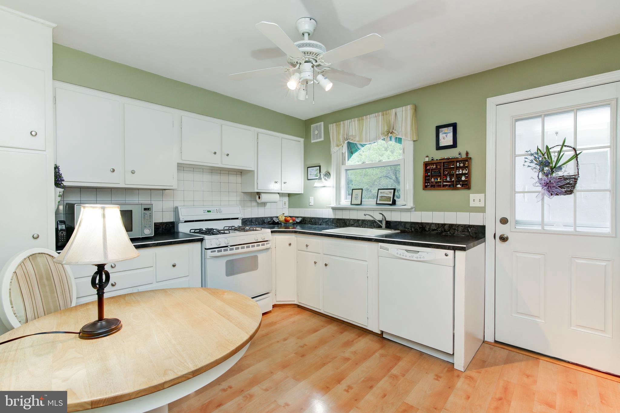 610 West Rolling Road Springfield, PA 19064 - Photo 18 of 34 White Kitchen