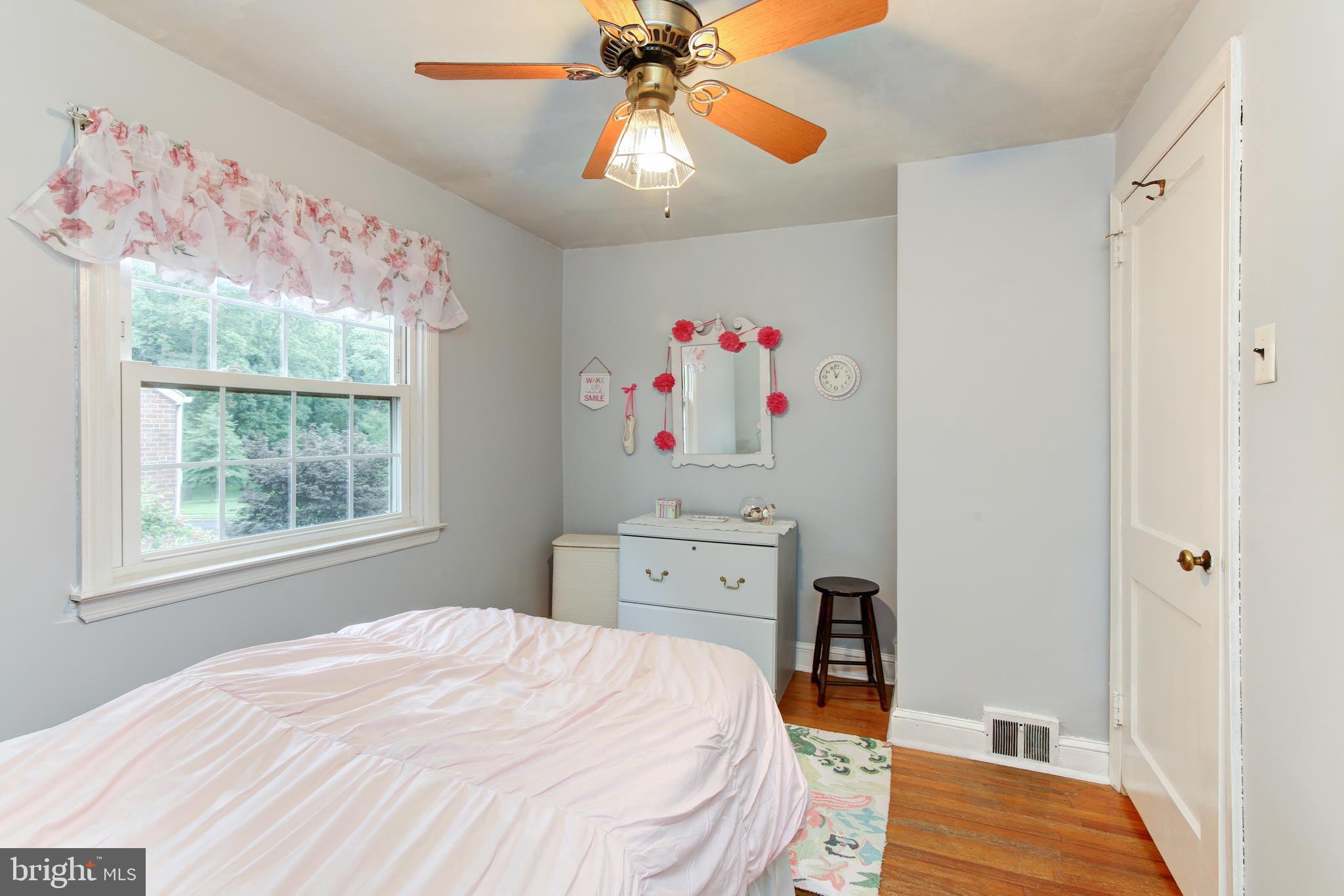 610 West Rolling Road Springfield, PA 19064 - Photo 31 of 34 Adorable