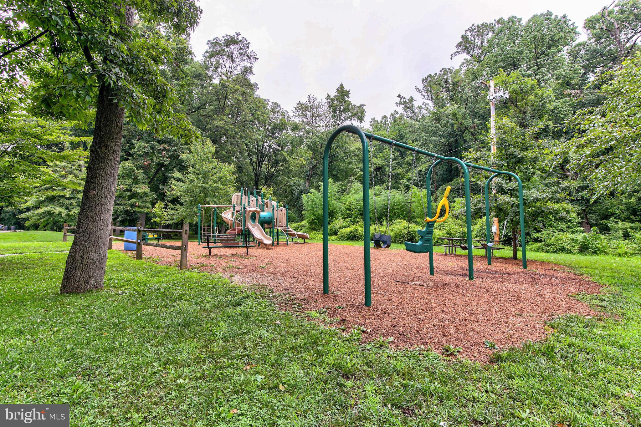 610 West Rolling Road Springfield, PA 19064 - Photo 34 of 34 Rolling Green Park across the street!