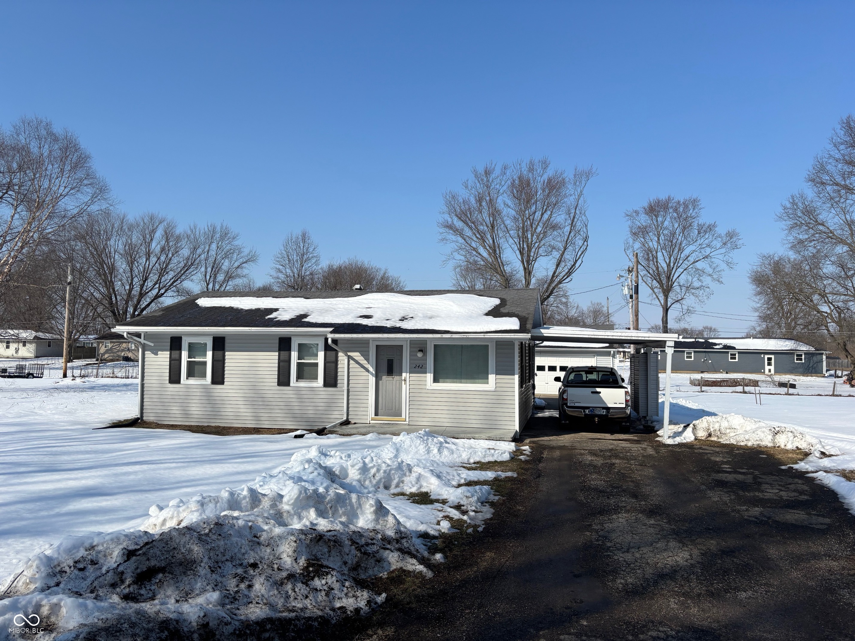 242 Collier Street Columbus, IN 47201 - Photo 1 of 13 Gallery Image 1