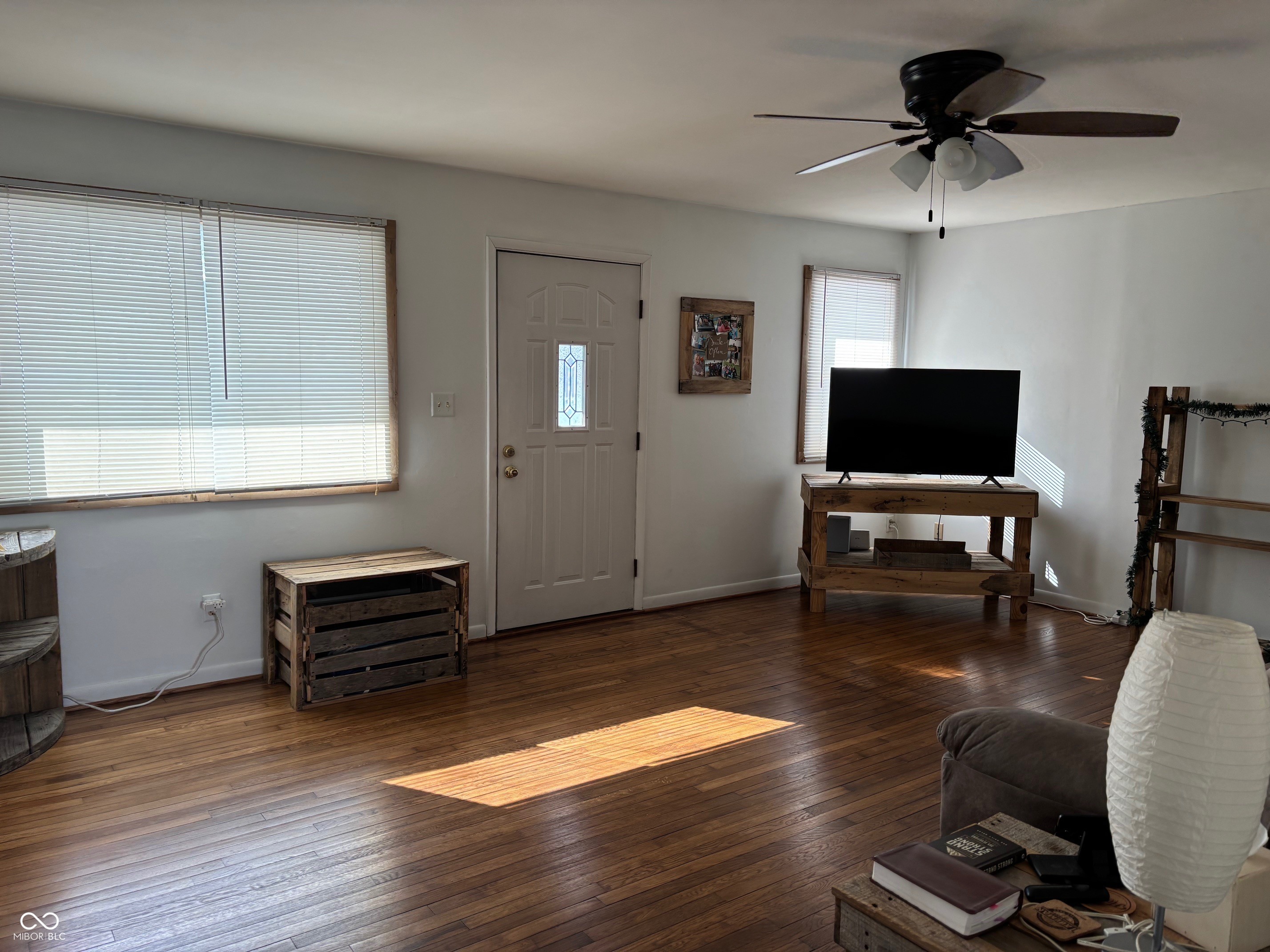 242 Collier Street Columbus, IN 47201 - Photo 2 of 13 Gallery Image 2
