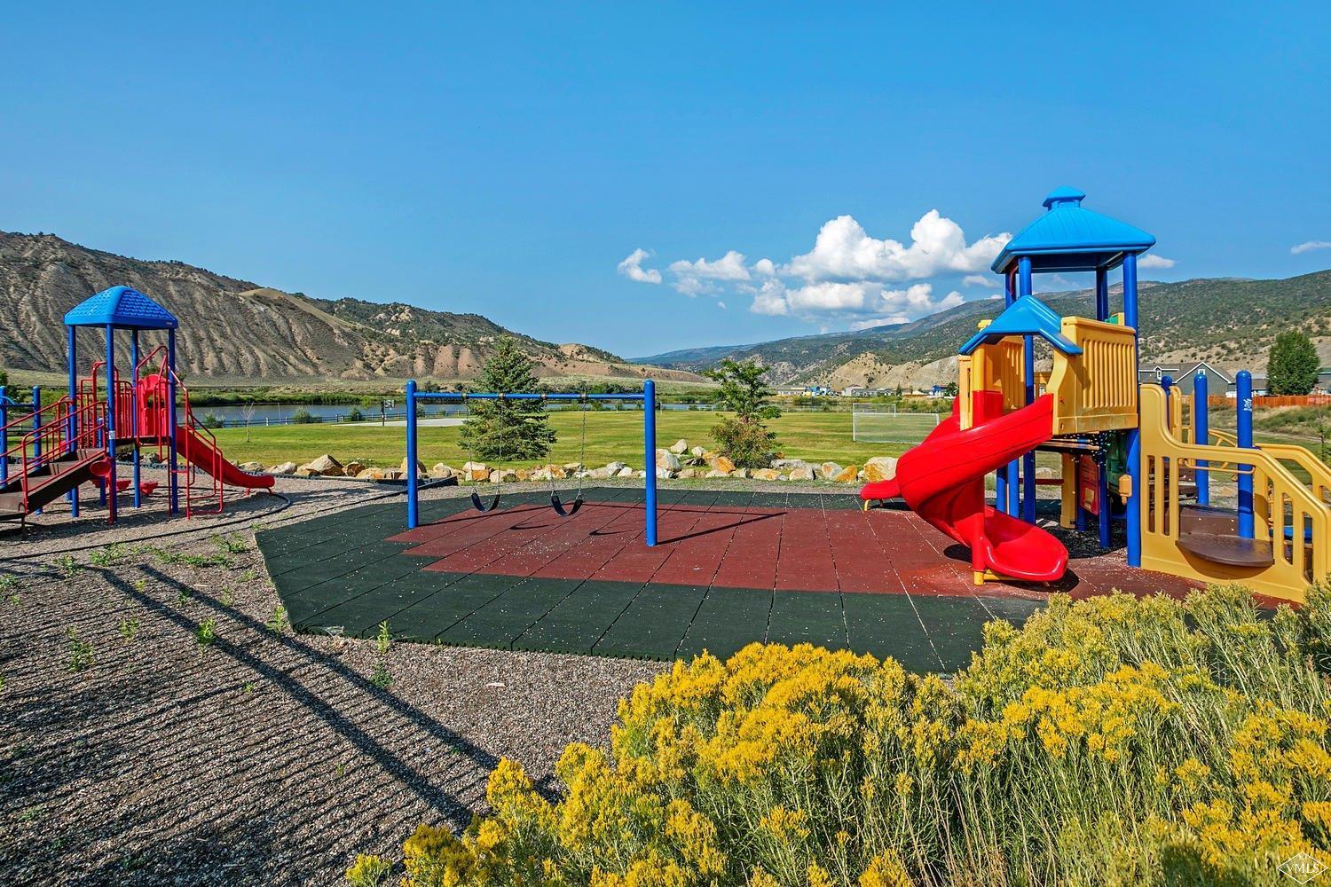 102 Cut Throat Loop Gypsum, CO 81637 - Photo 25 of 25 swimming view of a park