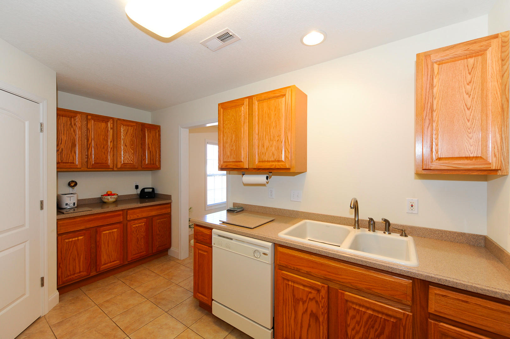 928 Elsborn Ridge Road Maryville, TN 37801 - Photo 18 of 25 Kitchen