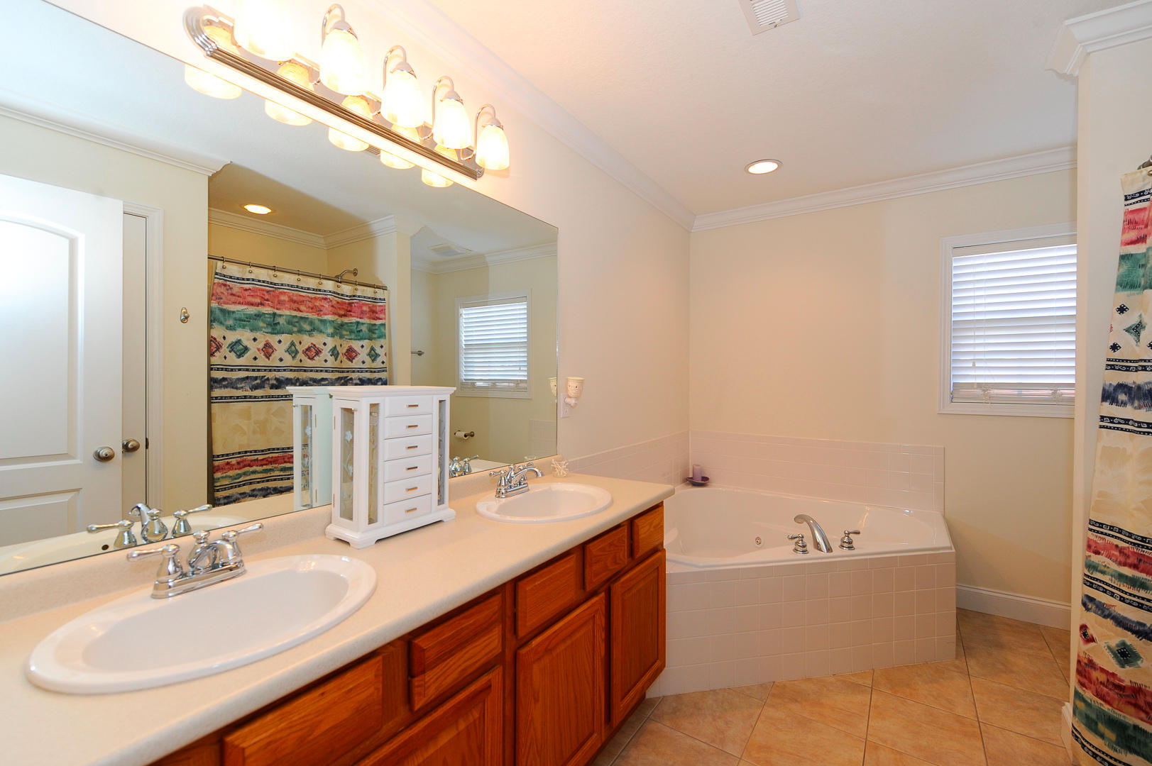 928 Elsborn Ridge Road Maryville, TN 37801 - Photo 20 of 25 Master Bathroom