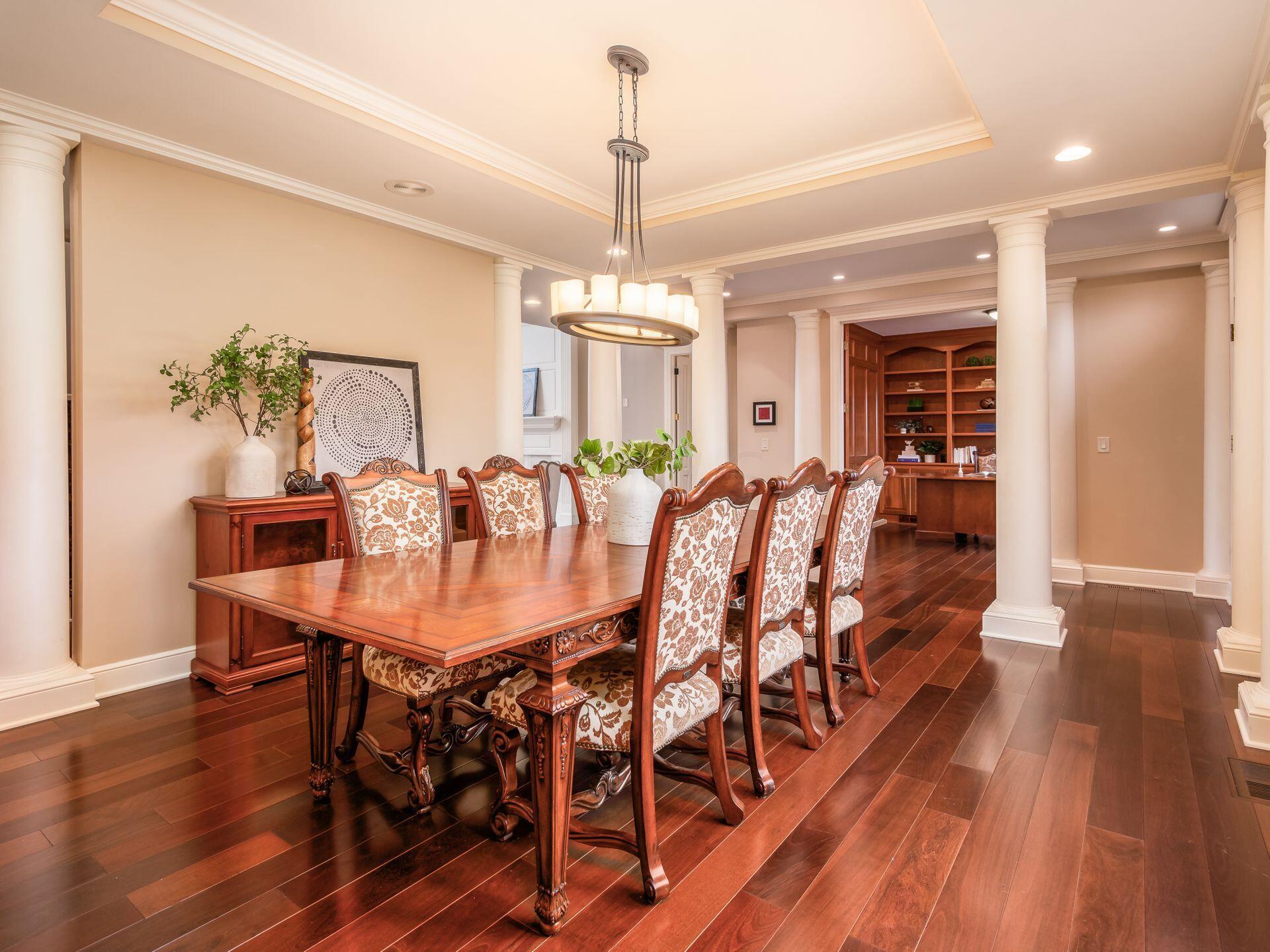 2576 Colts Neck Road Blacklick, OH 43004 - Photo 8 of 71 Dining room w/tray ceiling,
